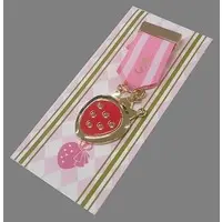 Satomi - Accessory - Badge - Strawberry Prince