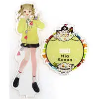 Konan Mia - Acrylic stand - 774 inc.