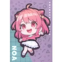Noa - Trading Card - Colorful Peach