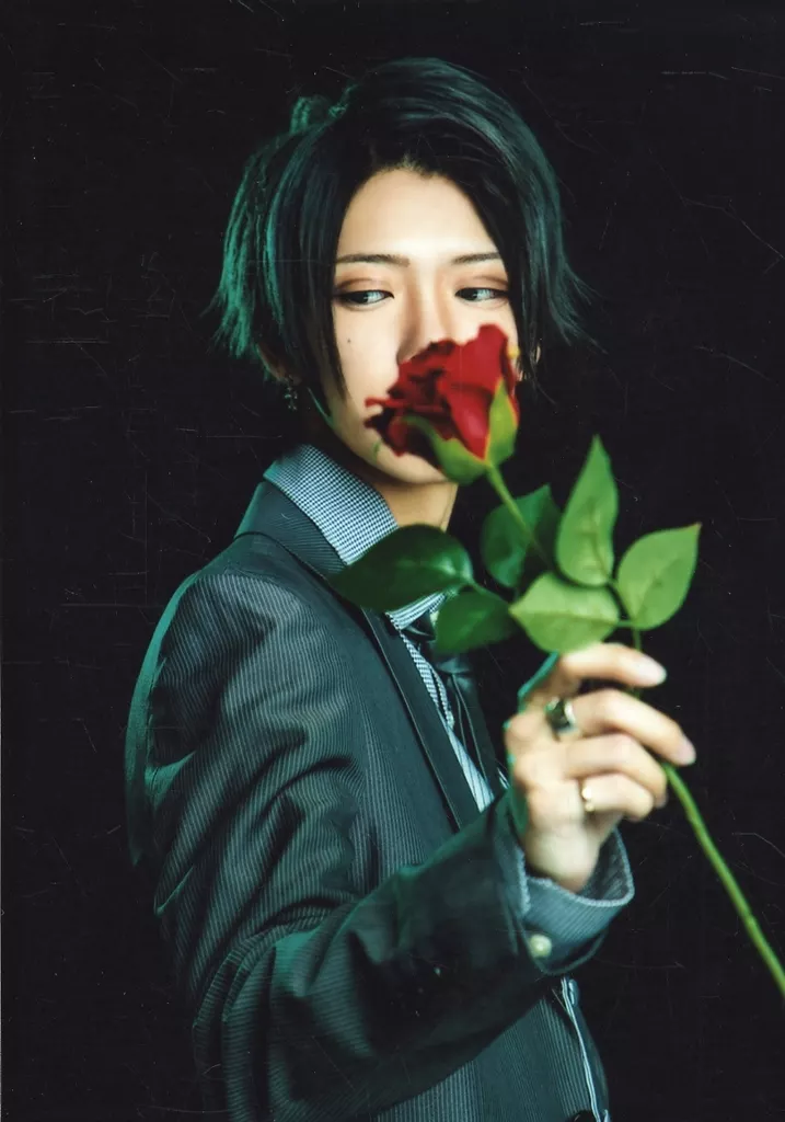 3bu - Character Card - Portrait - mono palette.