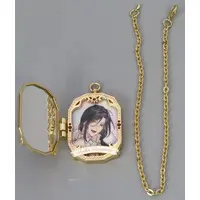 Shellin Burgundy - Accessory - Necklace - Nijisanji
