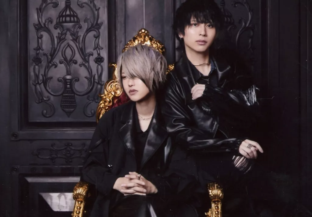 Rim & 3bu - Character Card - Portrait - mono palette.