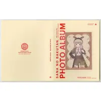 Natori Sana - VTuber (名取さな 森羅万象いれいれフォトアルバム 「バーチャルYouTuber 名取さな さなのばくたん。 -王国からの招待状-」)