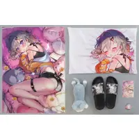 Komori Met - Cushion Cover - Postcard - Plush - Poster - Badge - Sandals - VSPO!