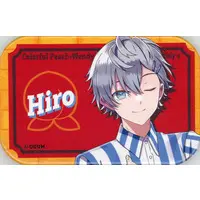 Hiro - Badge - Colorful Peach