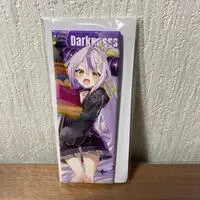 La+ Darknesss - Pin - Badge - holoX