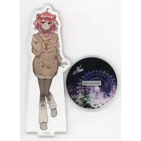 Noa - Acrylic stand - Colorful Peach